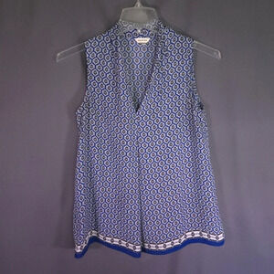 Max Studio Sleeveless‎ Blouse V Neck Size Small